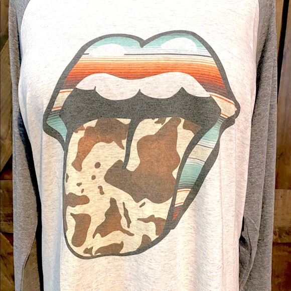 NWOT Rockin’ Leopard Tongue & Serape Lips Raglan Tee - Picture 8 of 9